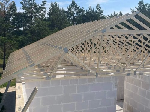 Katusefermide paigaldus eramajale – Katuspeale